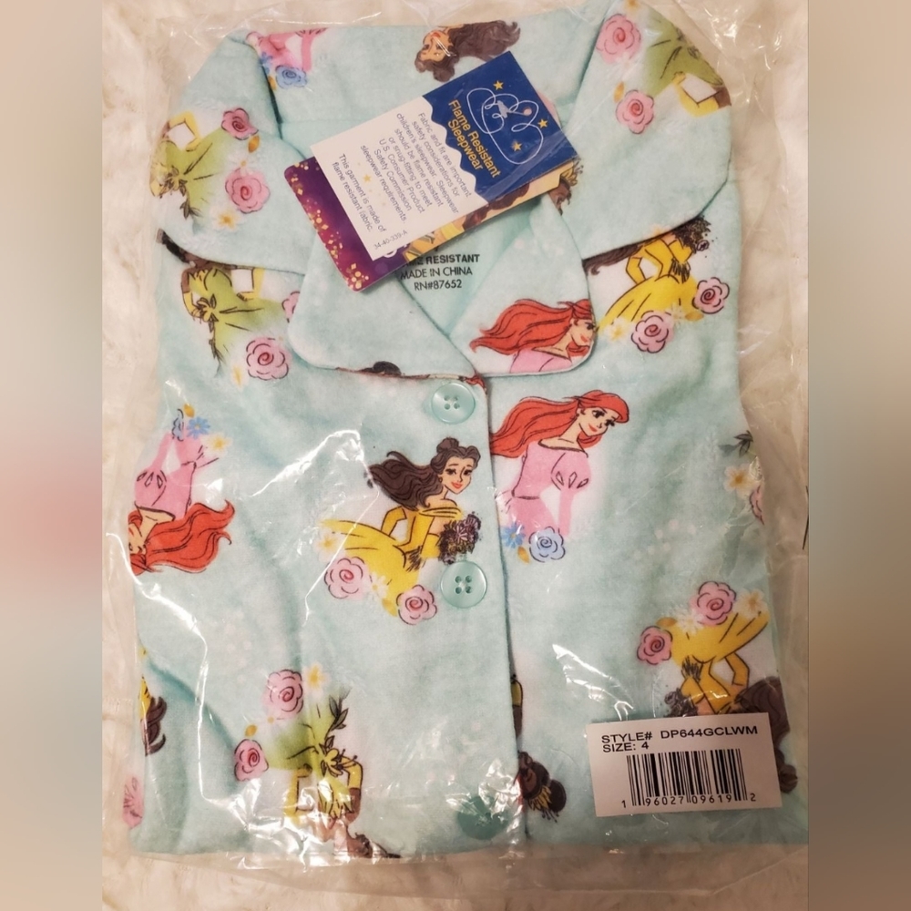 New Little Girl's size 4 Disney's Princesses 2 PC Pajamas Aqua